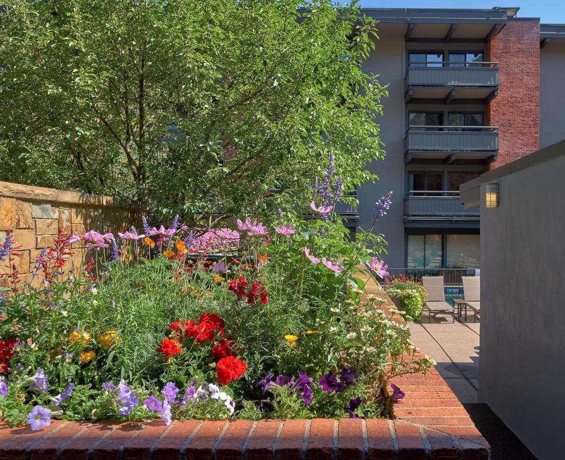 Aspen Square Condominium Hotel Eksteriør bilde