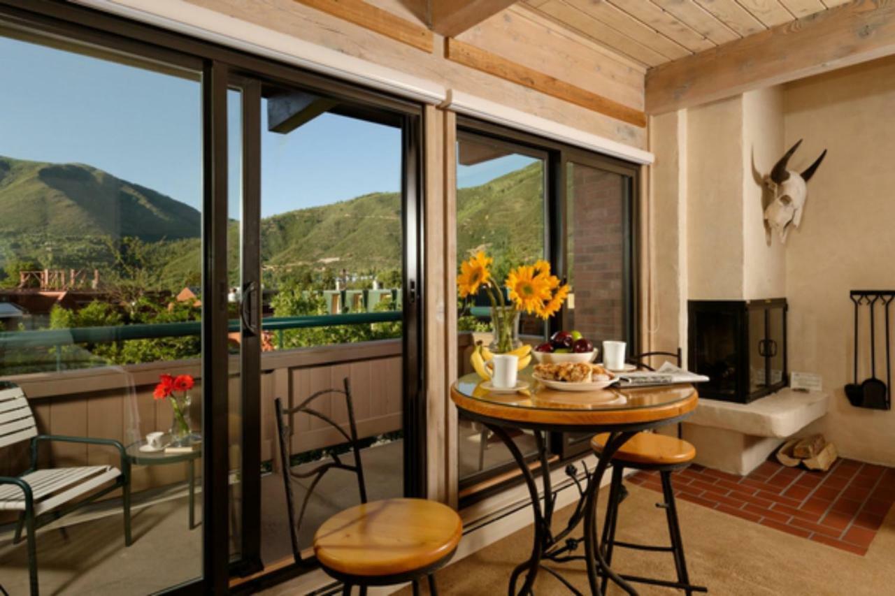Aspen Square Condominium Hotel Eksteriør bilde