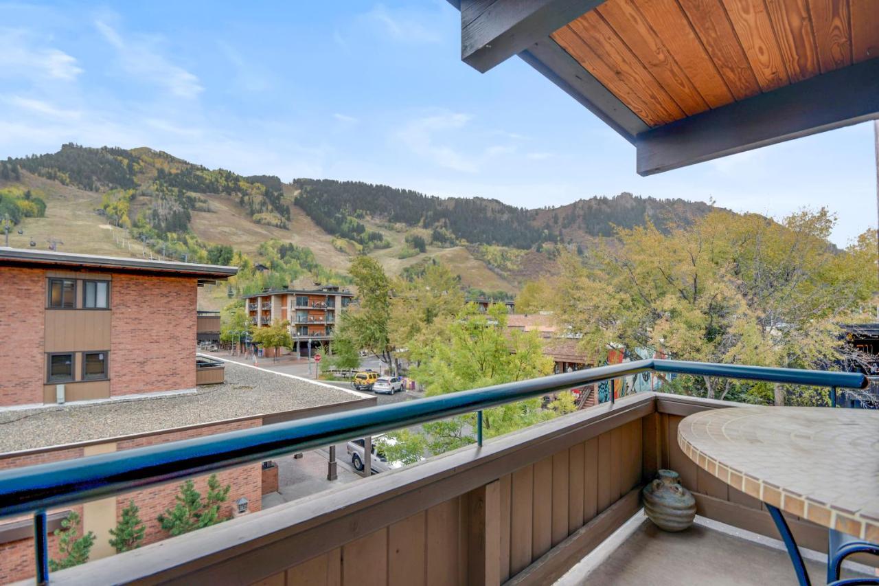 Aspen Square Condominium Hotel Eksteriør bilde